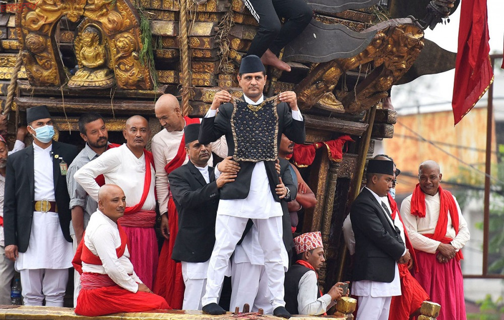 रातो मच्छिन्द्रनाथको रथजात्राको अन्तिम दिन भोटो जात्रा : जावलाखेलमा देखाइयो भोटो