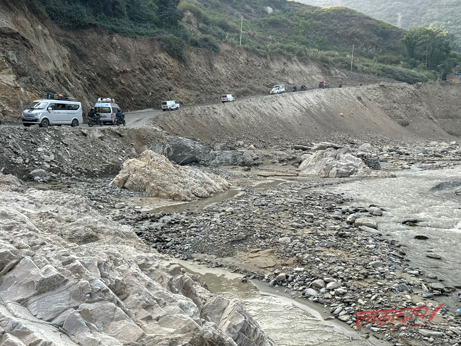 क्षतिग्रस्त बिपी राजमार्गको पुनःनिर्माण गरिँदै