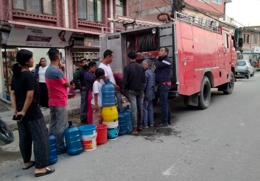 सदरमुकाम धुलिखेलमा खानेपानीको हाहाकार सुरु, स्रोत रहेको पनौतीसँग संवादमा कमी