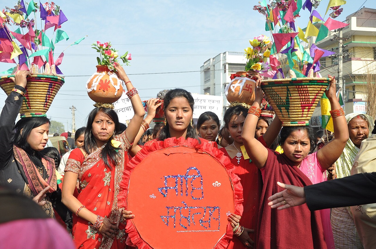 आज माघ सङ्क्रान्ति, थारू समुदायले नयाँ वर्षका रूपमा माघी पर्व मनाउँदै