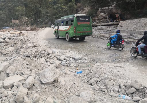 बीपी राजमार्गमा भदौ मसान्तसम्म राति सवारी साधन चलाउन रोक