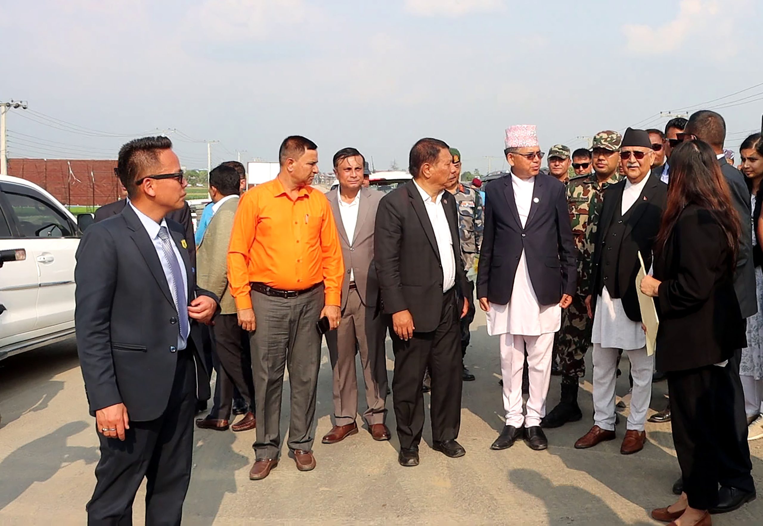 गैँडाकोट पुगेर सडकको जानकारी लिएपछि प्रधानमन्त्री ओलीले भने-‘नारायणघाट–बुटवल सडक समयमै पूरा हुन्छ’