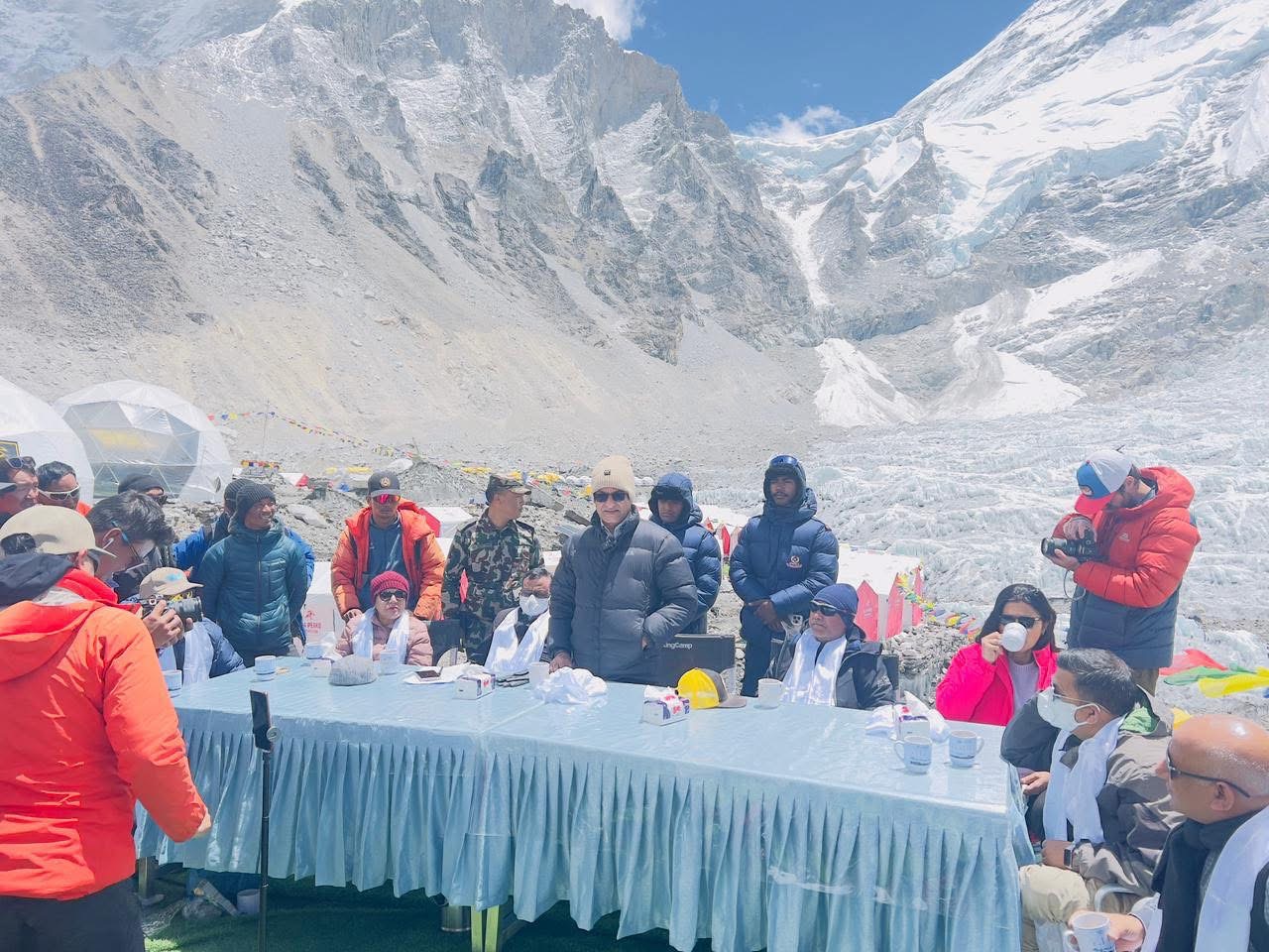 महामन्त्री शर्माको संयोजनमा सगरमाथा आधारशिविरमा विशेष संवाद