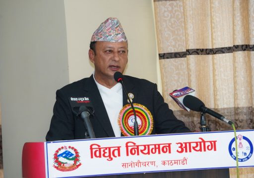 डेडिकेटेड र ट्रङ्कलाइन विवाद छिनोफानो गर्ने जिम्मेवारी आयोगको हो : मन्त्री खड्का