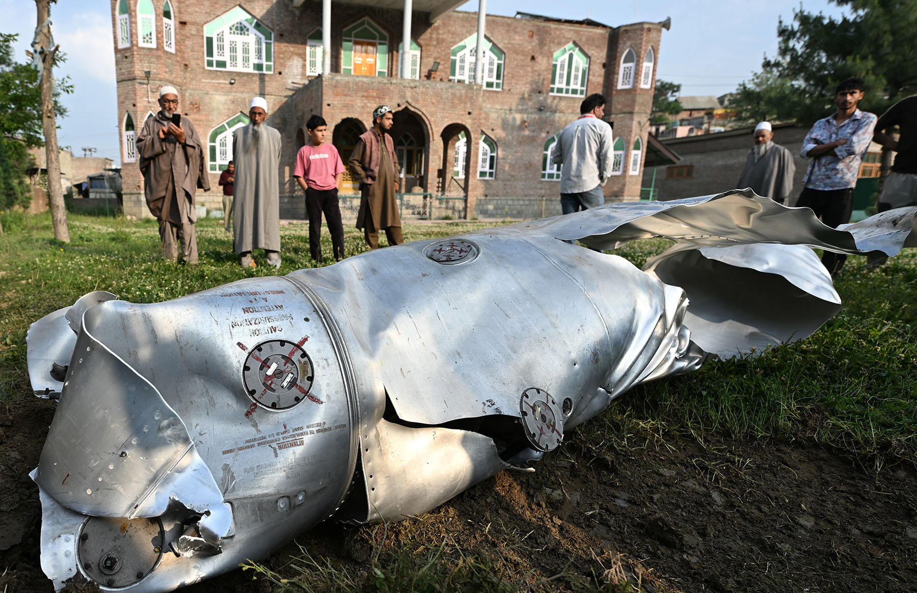 भारत र पाकिस्तानबीचको तनाव घटाउन सहयोग गर्न बेलायत तयार