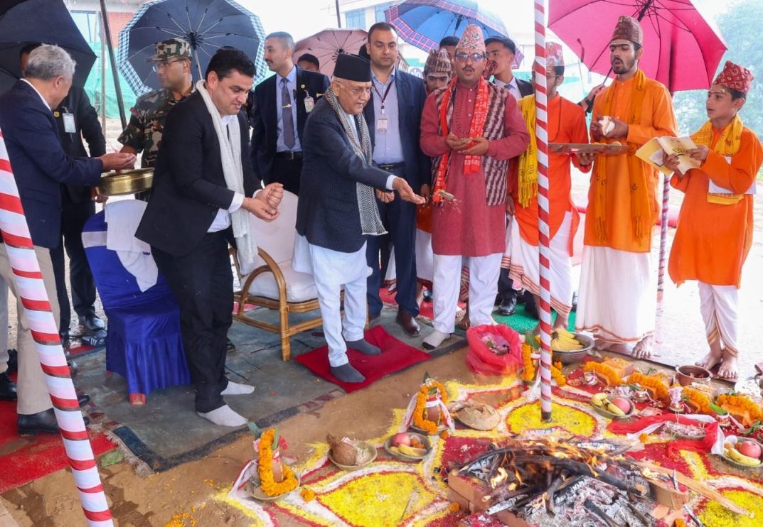 प्रधानमन्त्रीबाट धुलिखेल अस्पतालको ‘ट्रमा एण्ड इमर्जेन्सी सेन्टर’ को शिलान्यास