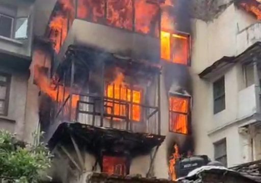 ग्यास चुहिएर काठमाडौं मखनटोलमा आगलागी, एक जनाको मृत्यु