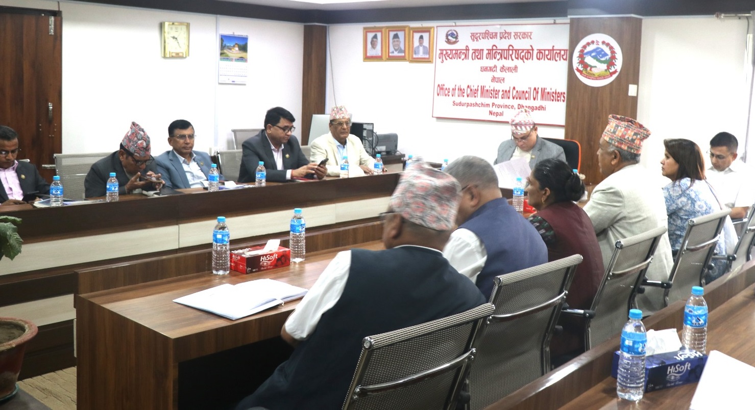 बाजुराका अग्निपीडितलाई प्रदेश सरकारको आर्थिक सहयोग