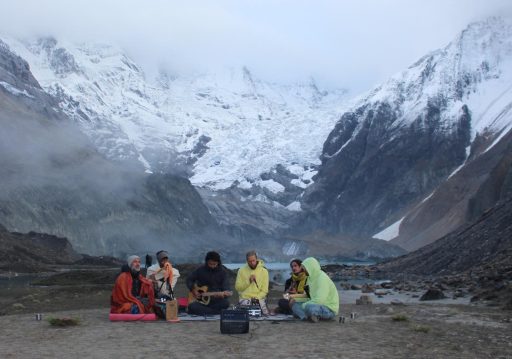 अन्नपूर्ण हिमालको आधार शिविरमा गुञ्जियो ‘फ्रान्सेली सङ्गीत’