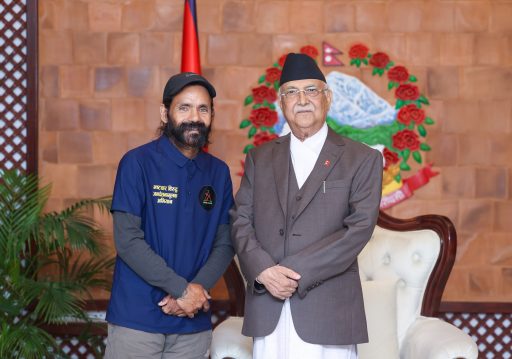 प्रधानमन्त्रीसँग अभियानकर्मी बोहराको भेट