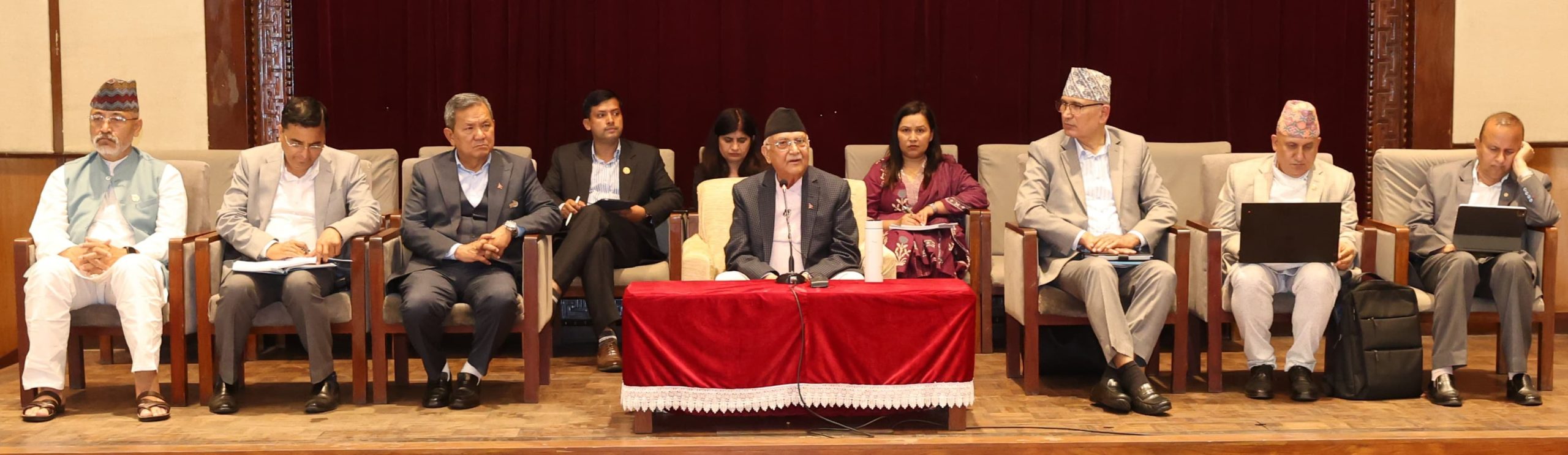 गृहमन्त्रीको राजीनामा मागेर सदन अवरोध गर्नु लोकतन्त्र विपरीत छ : प्रधानमन्त्री