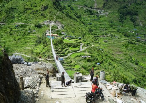 दुई करोड ३१ लाखमा बन्यो झोलुङ्गे पुल