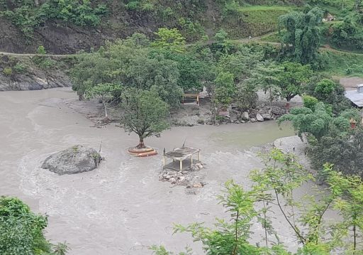 विश्वकै ठुलो शालिग्राम शिला एक महिनादेखि डुबानमा