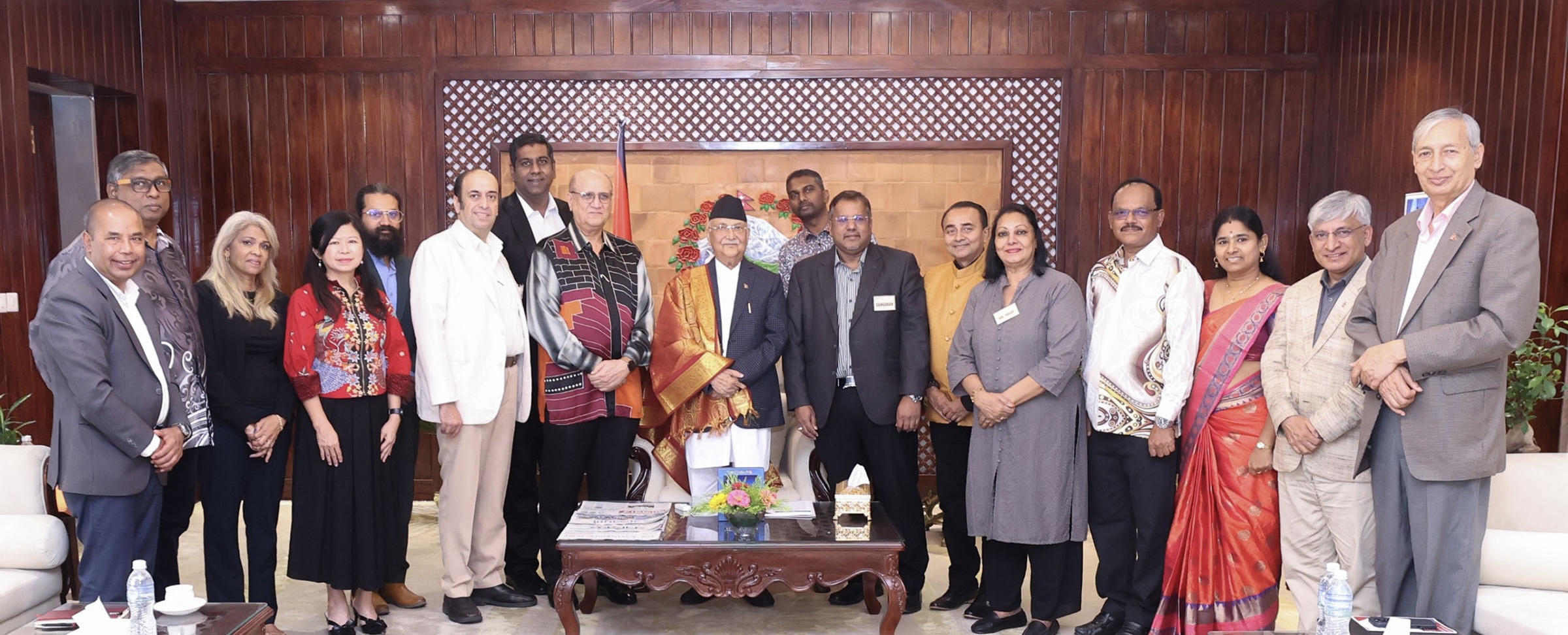 प्रधानमन्त्रीसँग नेपालमा लगानीको सम्भावना र अवसरबारे मलेसियाका व्यवसायीको छलफल
