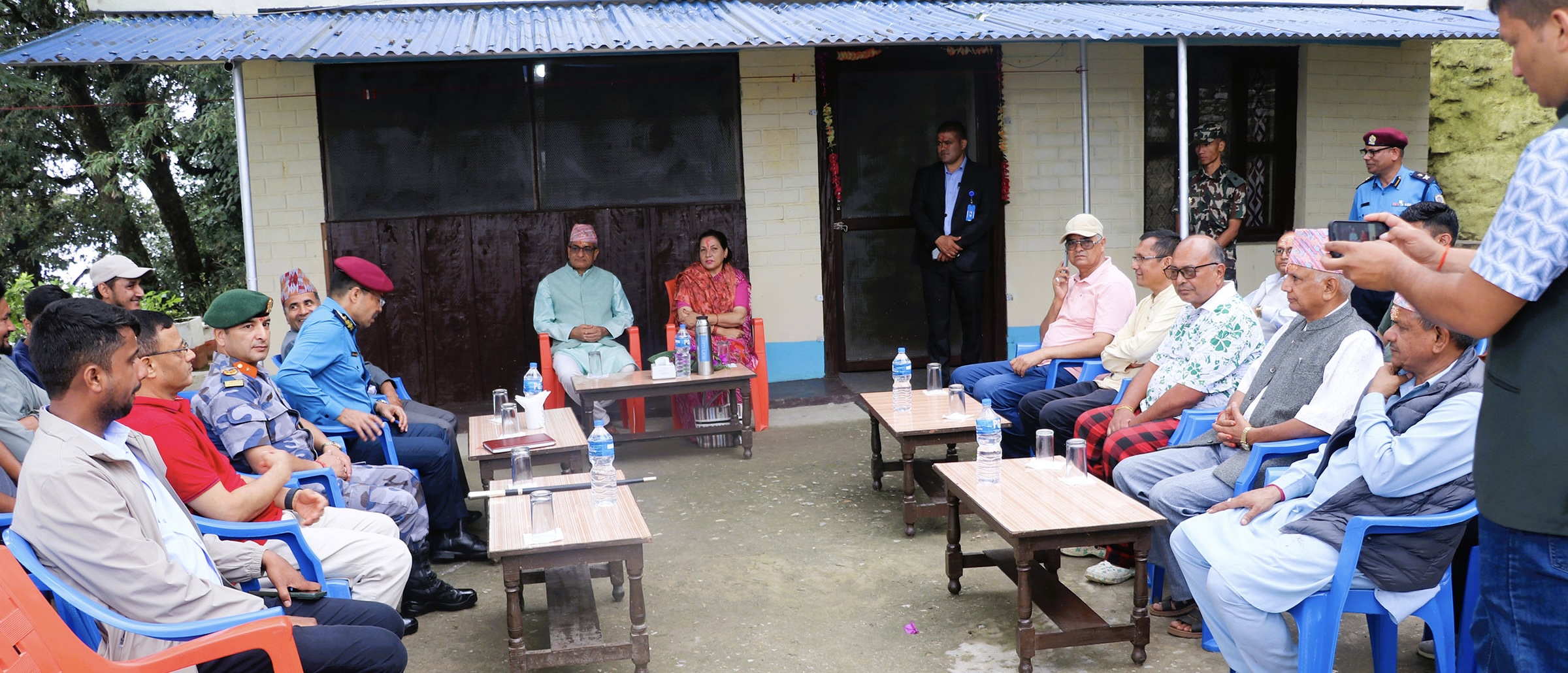 गृहमन्त्री लेखकद्वारा जिप्रका बैतडीको निरीक्षण