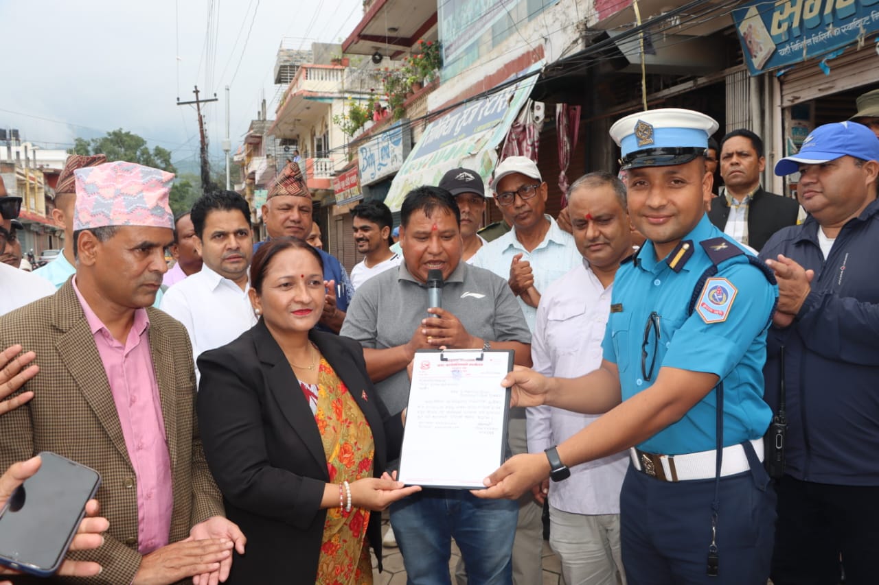 वीरेन्द्रनगरमा ‘ट्राफिक लाइट’ सञ्चालन