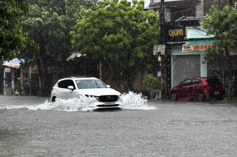 फिलिपिन्समा आएको आँधीका कारण मृत्यु सङ्ख्या ३० पुग्यो, ७ जना अझै बेपत्ता