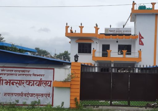 त्रिवेणी भन्सार : क्वारेनटाइनको निर्माण नहुँदा निकासी पैठारी शून्य