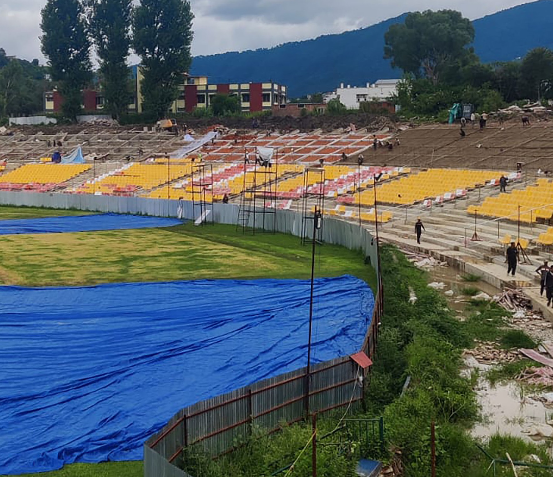 त्रिवि क्रिकेट मैदान स्तरोन्नति समयमा नसक्ने ठेकेदारलाई दैनिक दुई लाख रुपैँया हर्जना