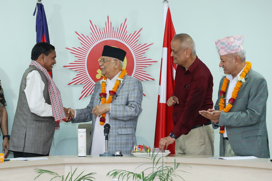 एमालेले कसैको सदस्यता खोसेको छैन : अध्यक्ष ओली