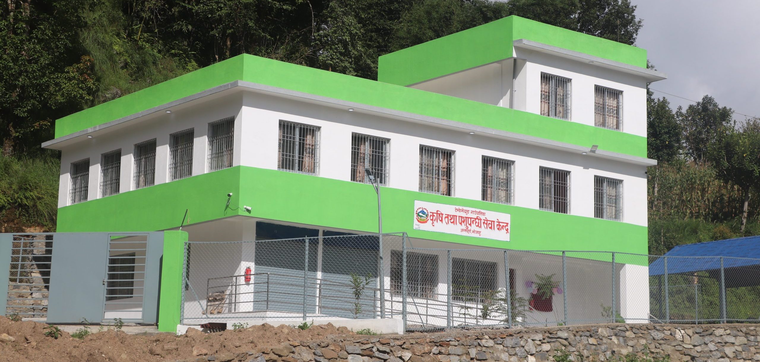 टेम्केमैयुङमा तीन करोड रुपैँयाको लागतमा पशुपक्षी सेवा केन्द्र निर्माण