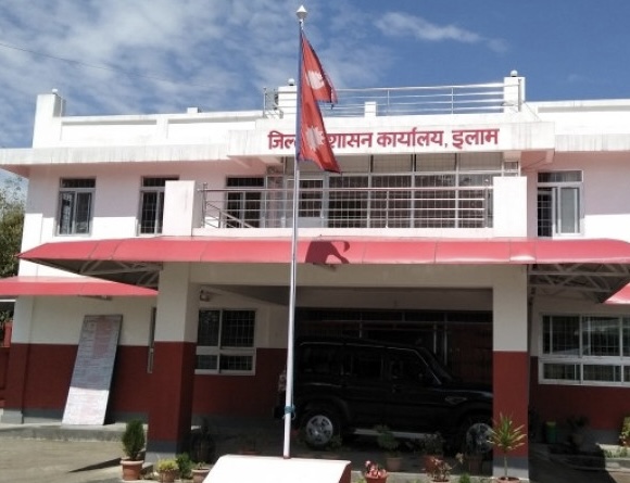 इलाममा १०२ जनाले पाए आमाको नामबाट नागरिकता