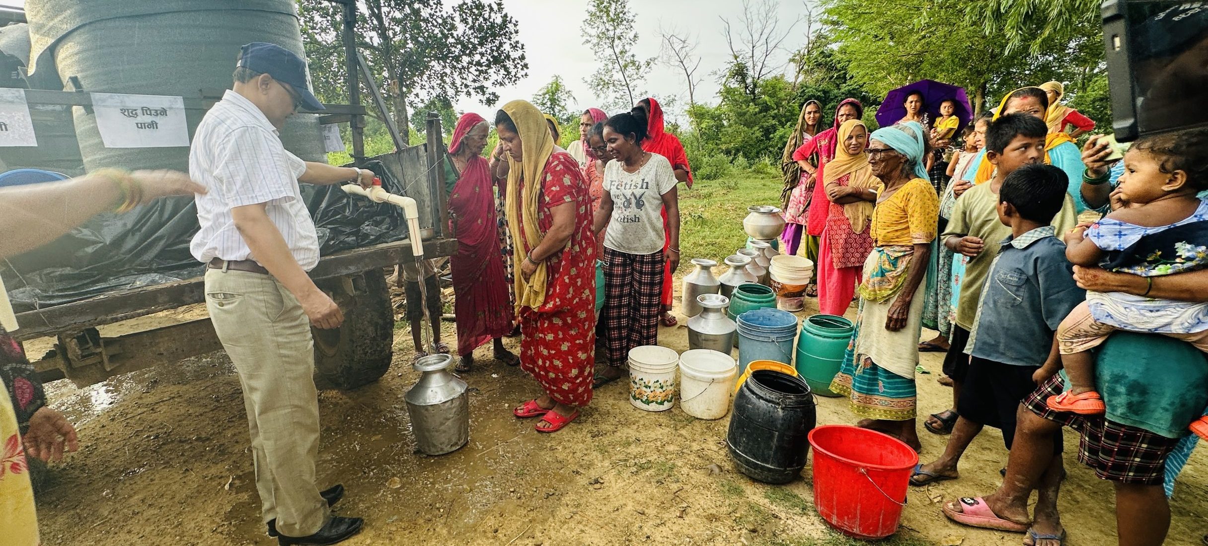 लहानमा ट्याङ्कीबाट खानेपानी वितरण सुरु