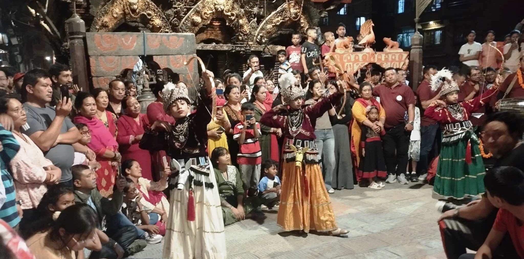मध्यपुरथिमिको बोडेमा नीलबाराही नाच सुरु