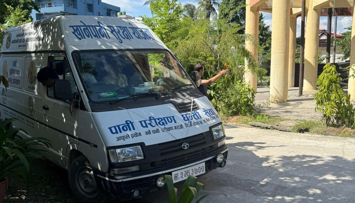 पर्साका हैजा प्रभावित क्षेत्रमा खानेपानी परीक्षण टोली परिचालन