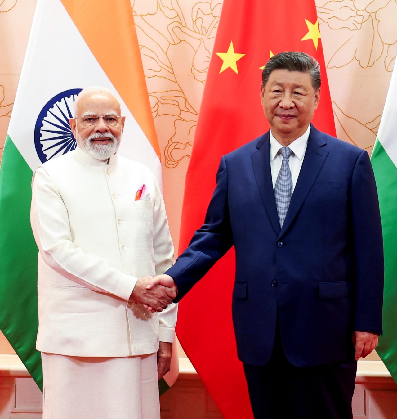 ड्र्यागन र हात्ती एकजुट हुनुपर्छ : चिनियाँ राष्ट्रपति सी जिनपिङको भारतीय प्रधानमन्त्री मोदीलाई आग्रह