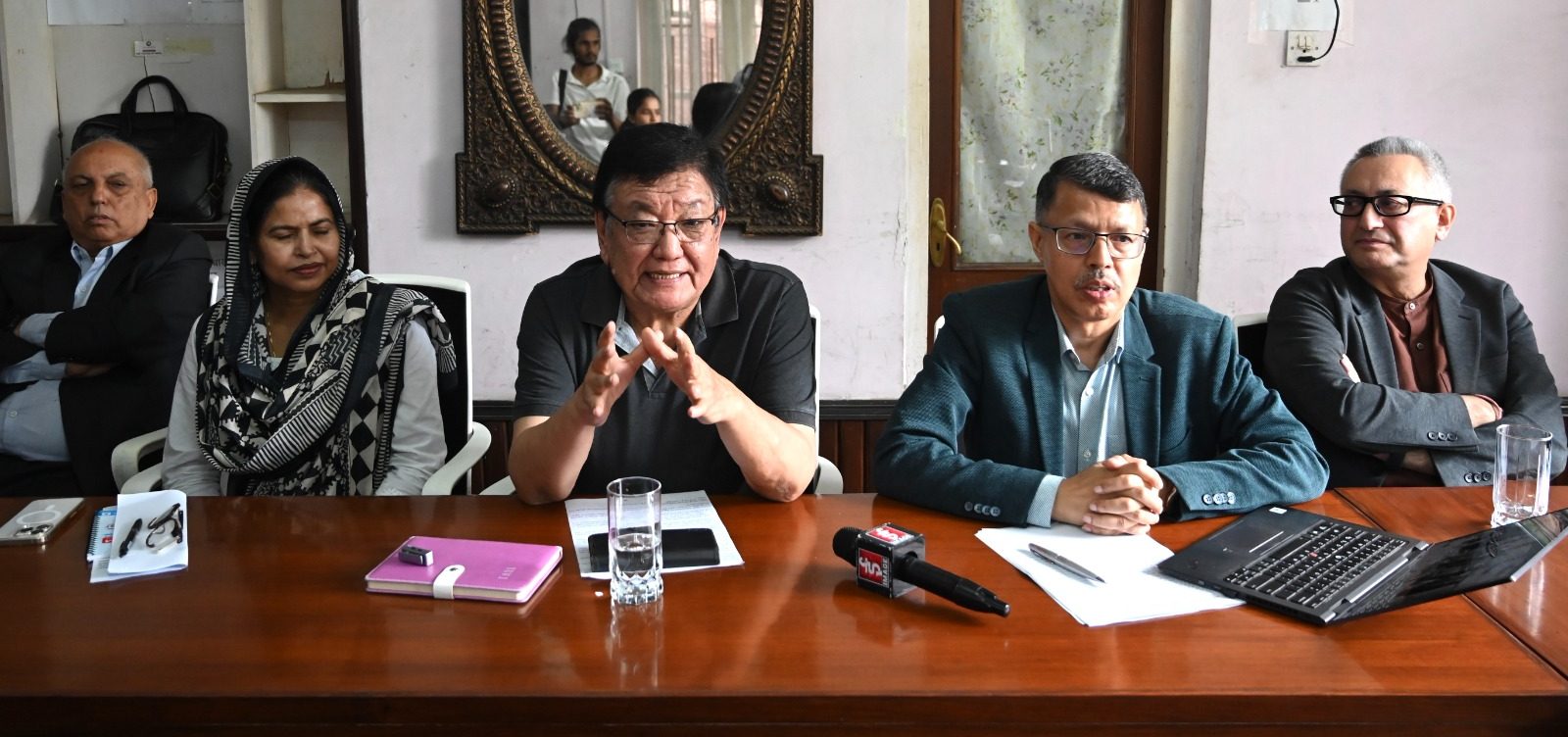 ‘हामी नेपाल’ संस्थासँग बारबरा फाउन्डेसनको अहिले सम्बन्ध छैन’ : डा. सन्दुक रुइत