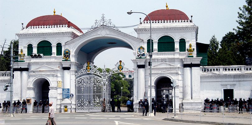 सिंहदरबारभित्रै छिरे प्रदर्शनकारी