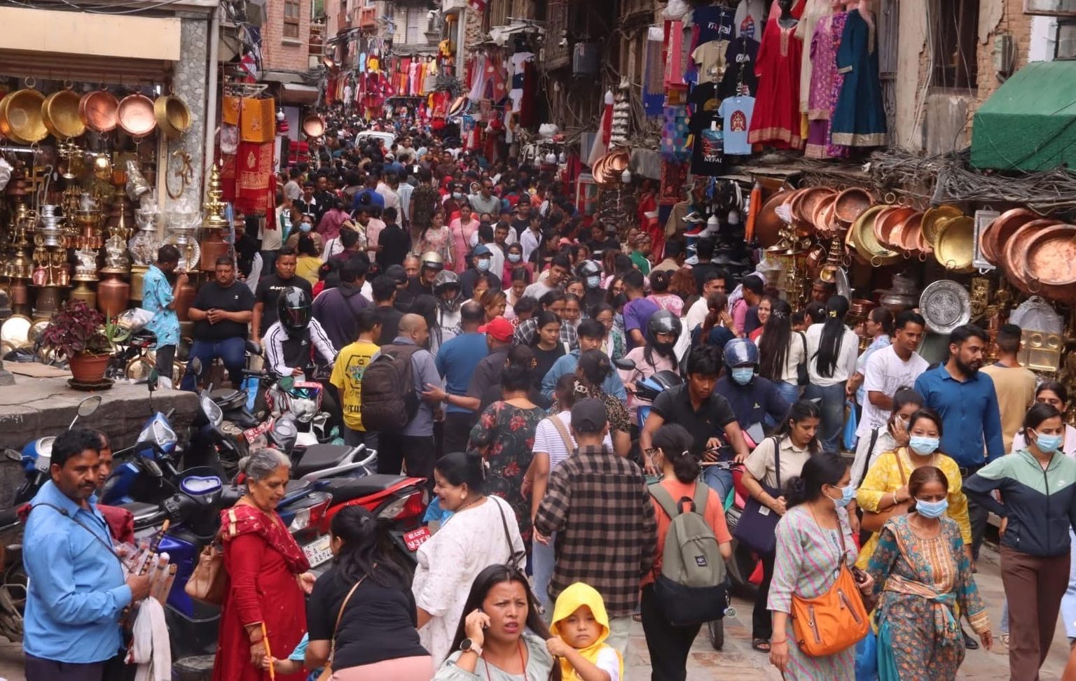 चाडपर्व आयो, मन खुसी छैन