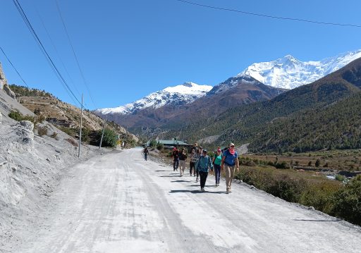 डेढ महिनामै मनाङमा सात हजार पर्यटक भित्रिए