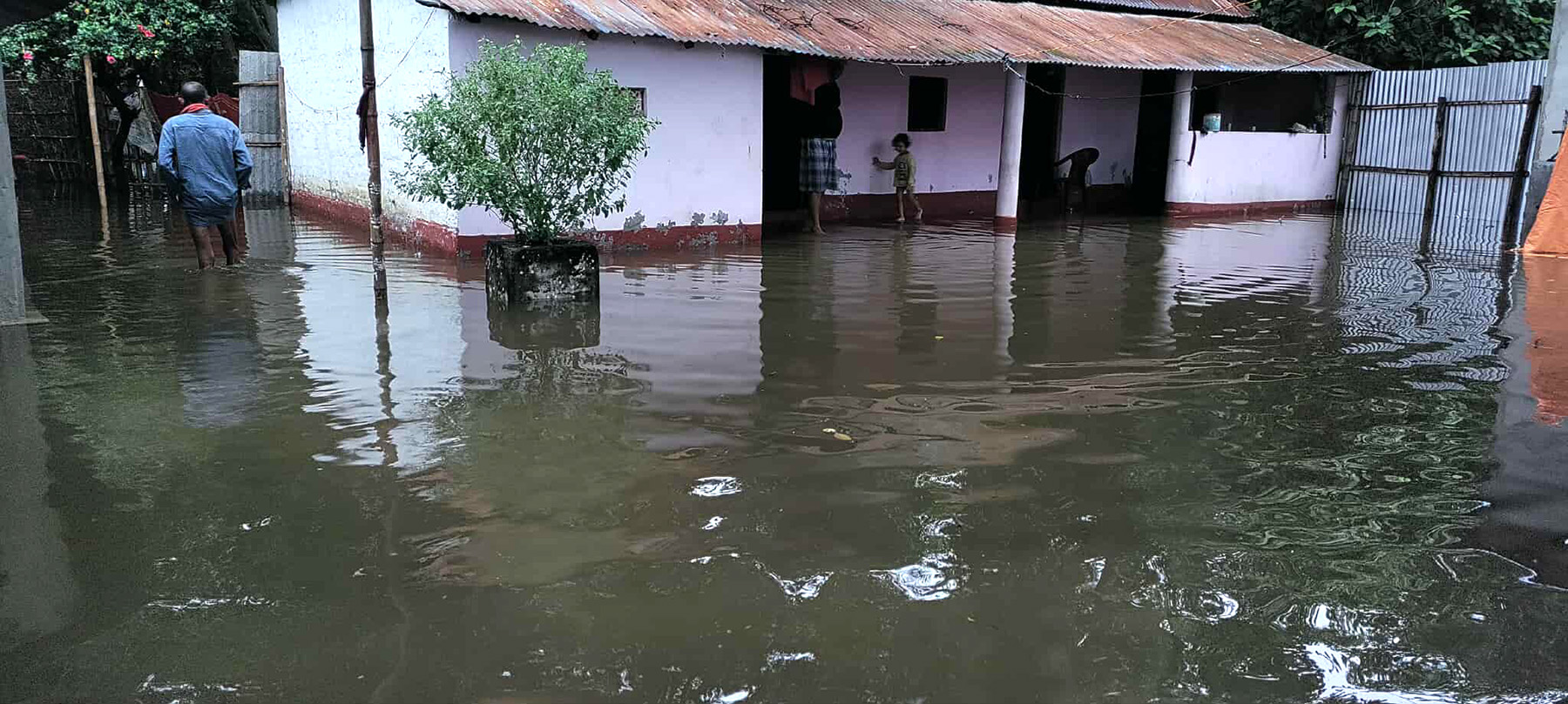 अविरल वर्षात्ले सर्लाहीको जनजीवन प्रभावित