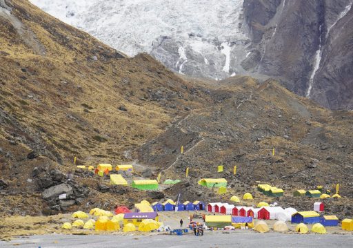 अन्नपूर्ण आधारशिविरमा धेरै पर्यटक आएपछि…