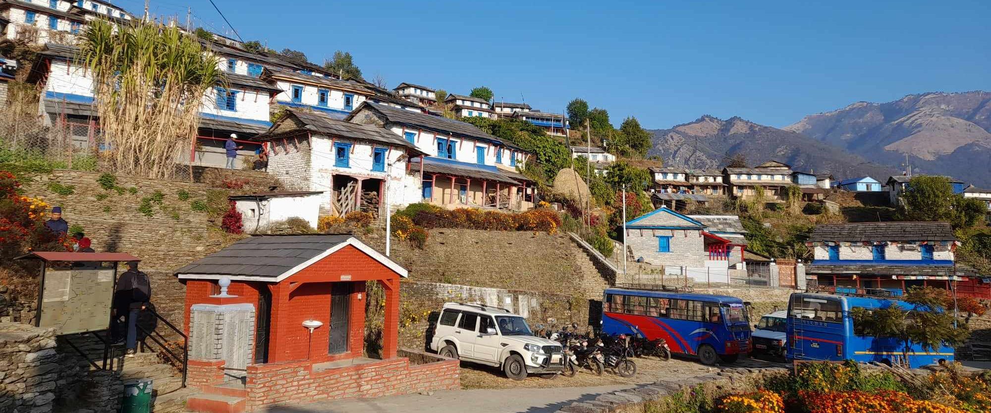 पर्यटकका पर्खाइमा पर्वतका घरबास