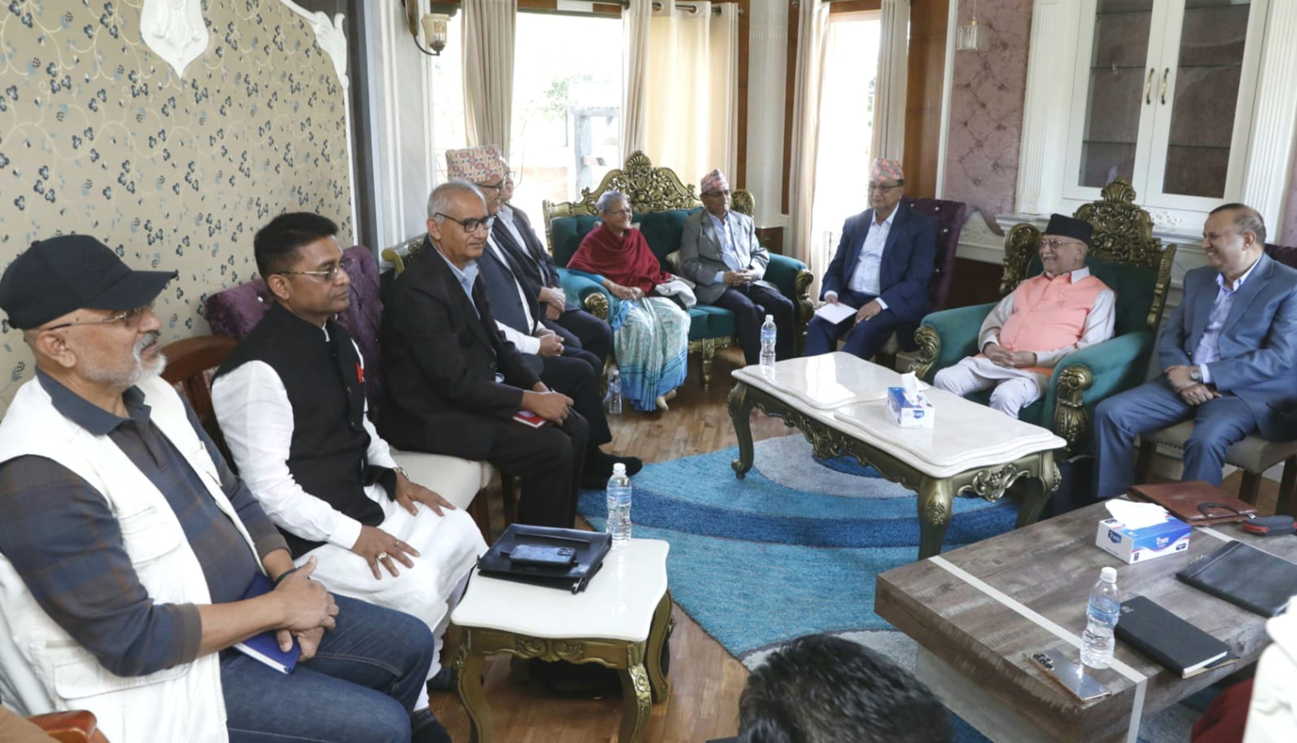 एमालेको केन्द्रीय कमिटी बैठक बस्दै