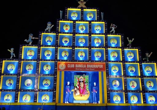 नेपाली क्रिकेट खेलाडीको तस्बिर राखेर कालीपूजा पण्डाल