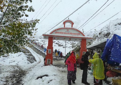 हिमपात हुँदा किसान र पर्यटन व्यवसायी उत्साहित