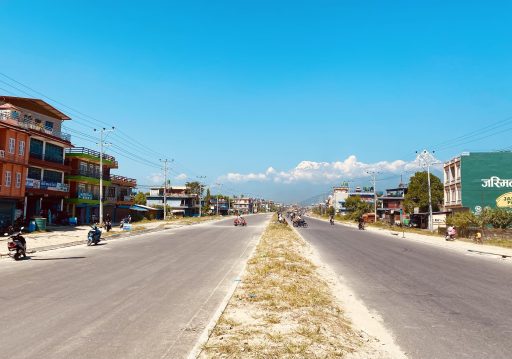 अब सरर पोखरा–मुग्लिन सडकमा