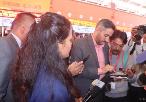 सञ्चारमन्त्रीद्वारा गोँगबु बसपार्कमा निःशुल्क इन्टरनेट सेवा शुभारम्भ