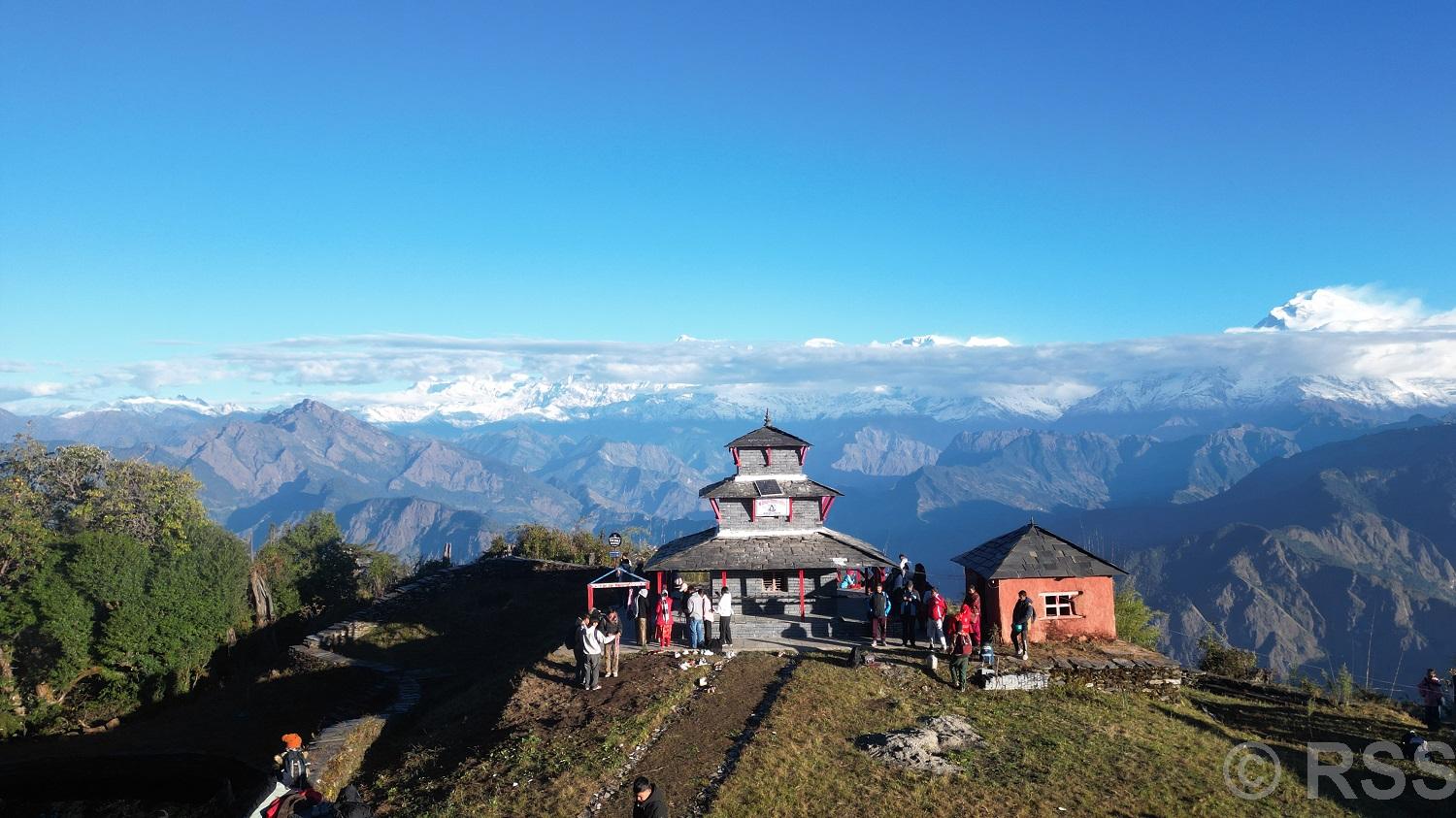 प्रकृति र संस्कृतिका साथै बागलुङ र म्याग्दीको सम्बन्धका सेतु तीनचुले