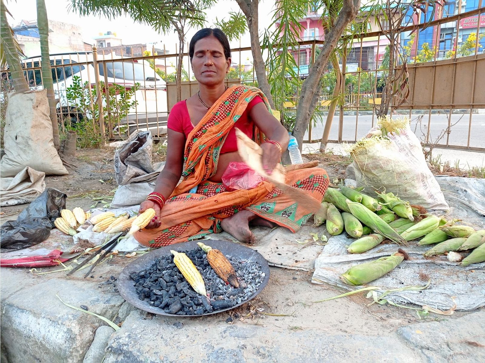 ‘गुजाराको आधार सडकपेटी’