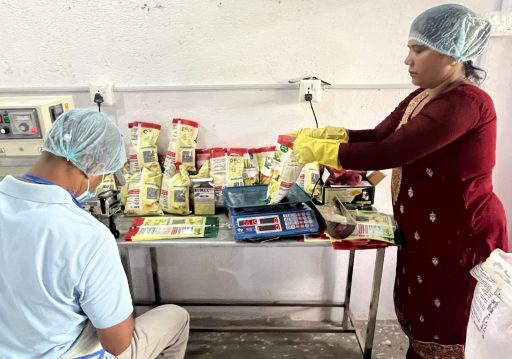 सहकारीद्वारा मकैको पीठो बजारीकरण