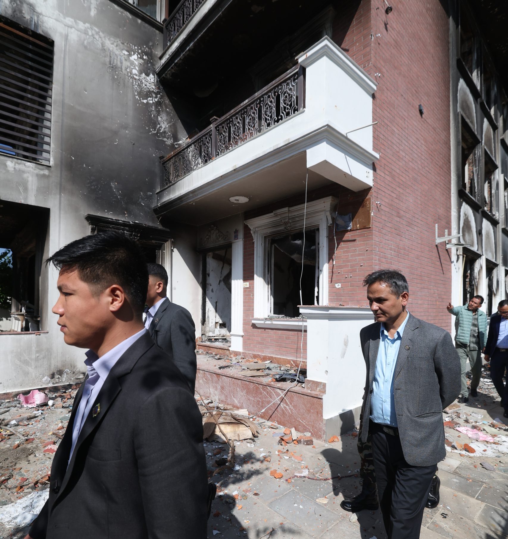 गृहमन्त्रीद्वारा पूर्व राष्ट्रपति भण्डारीको घरको अवलोकन