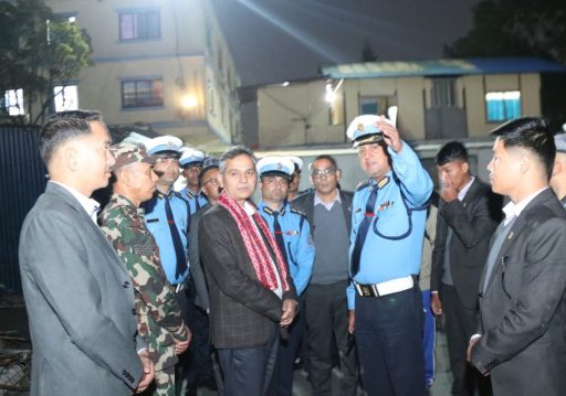 गृहमन्त्री अर्यालद्वारा उपत्यका ट्राफिक प्रहरी कार्यालयको निरीक्षण अनुगमन