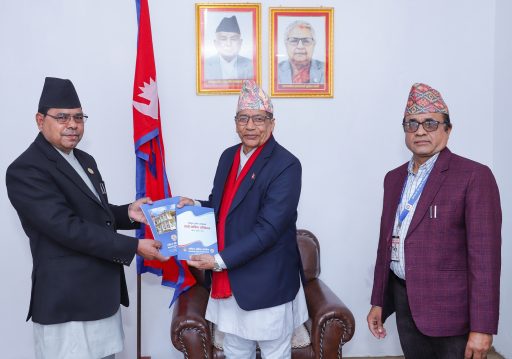 दलित आयोगको प्रतिवेदन गण्डकी प्रदेश प्रमुख समक्ष पेस