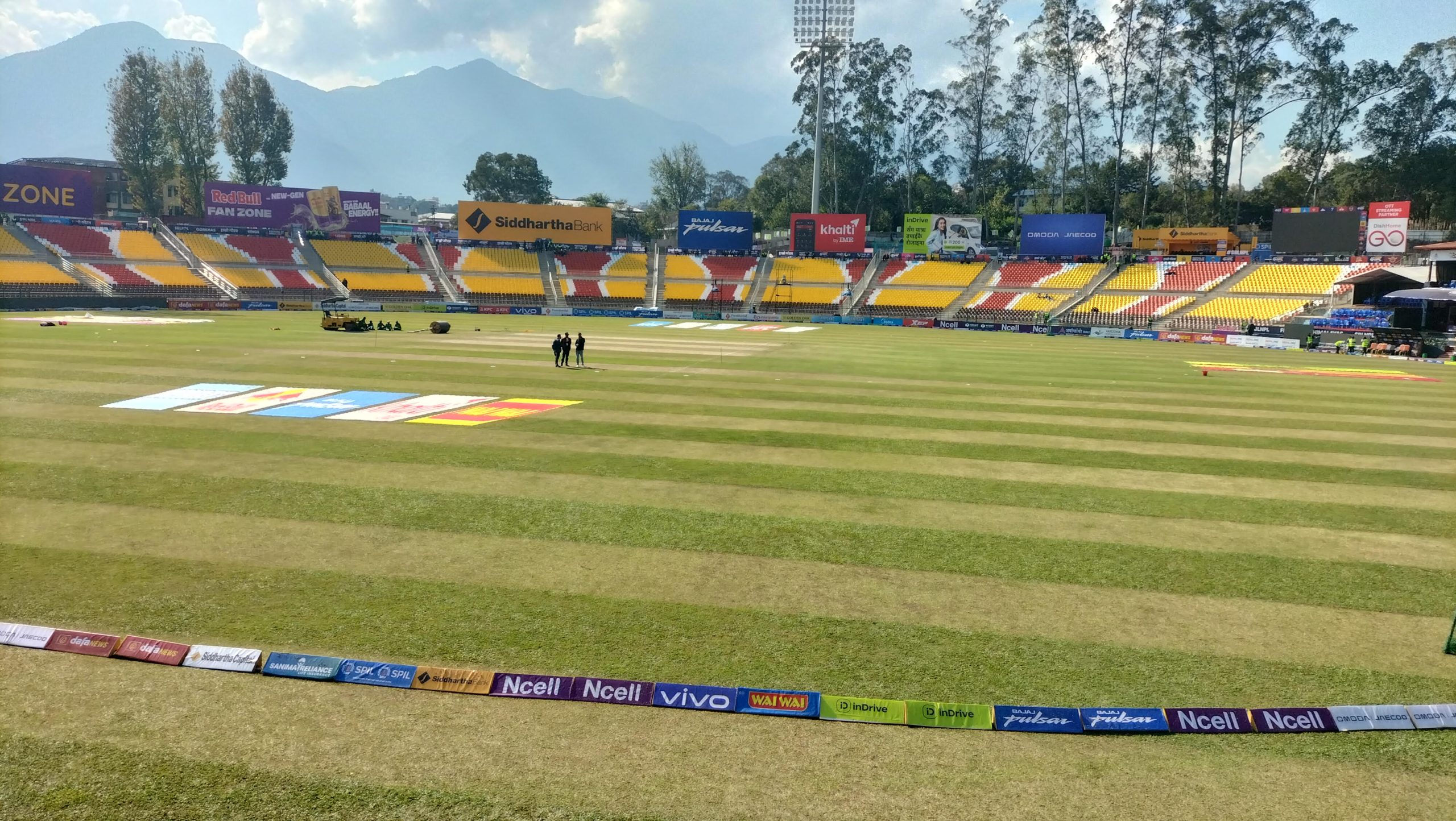 विराटनगर किङ्स र चितवन राईनोजबिच खेल हुँदै