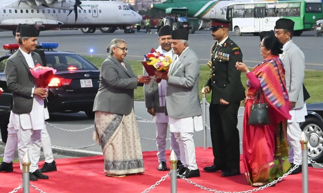 राष्ट्रपति पौडेल स्वदेश फिर्ता